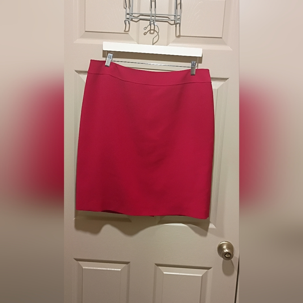 Tahari Red Polyester blend vibrant Red pencil skirt plus size 16